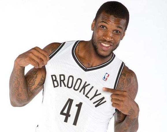 阿尔瓦雷斯 阿尔瓦雷斯